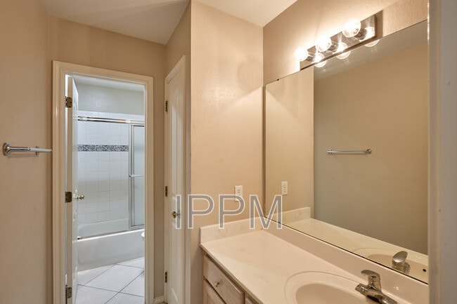 Building Photo - 1309 Summerfield Ln