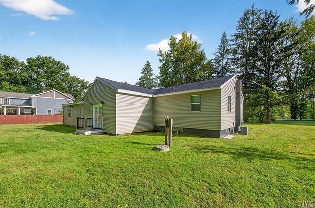 Building Photo - 9541 Horseshoe Island Rd