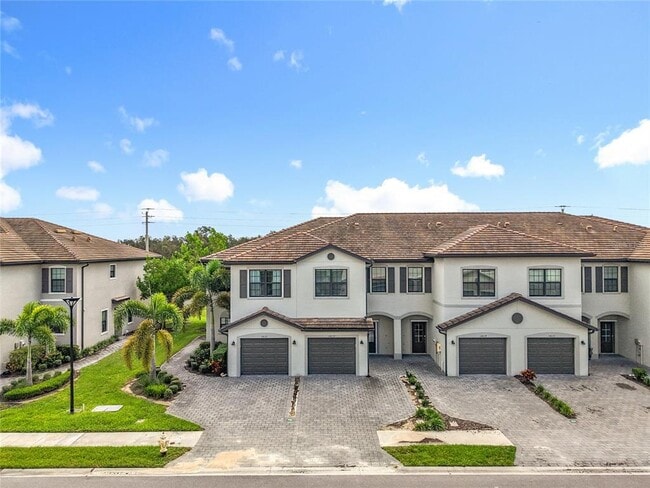Building Photo - 14119 Pine Lodge Ln
