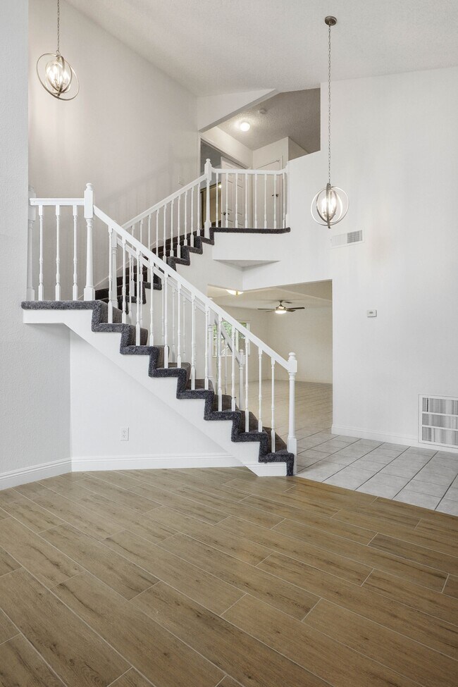 Building Photo - 9001 Feather River Ct