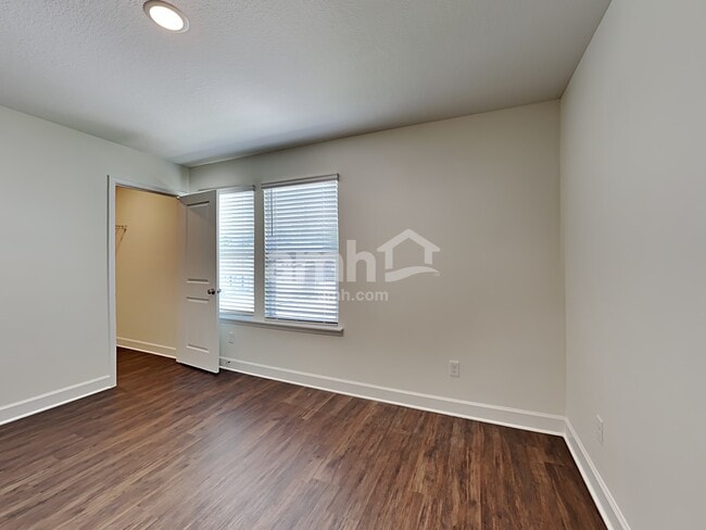 Building Photo - 1067 Tan Tara Trl