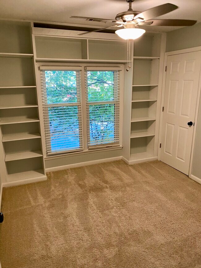 Building Photo - 2550 Dilworth Heights Ln