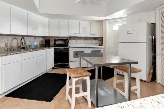 Building Photo - 10351 Regal Dr