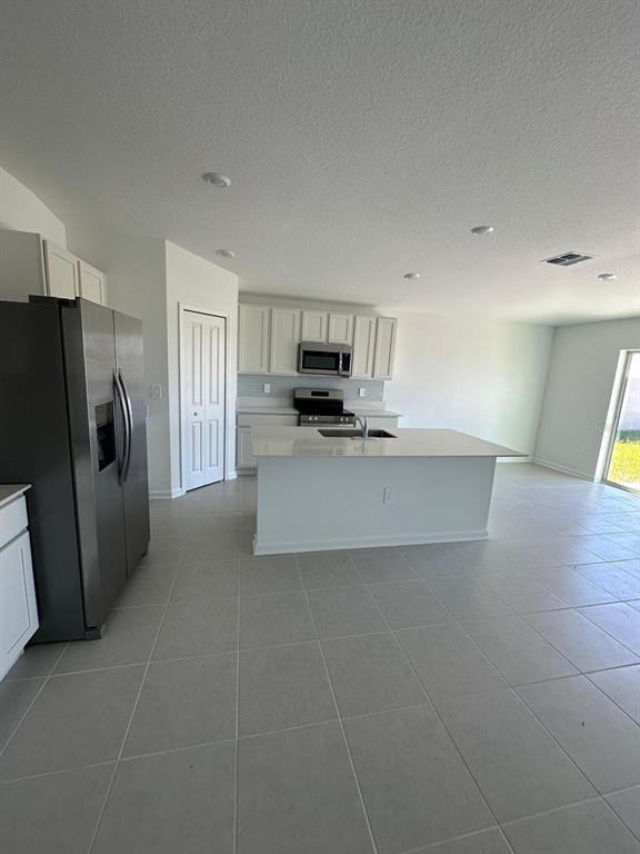 Building Photo - 4757 Katrina Dr