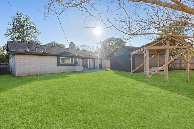 Building Photo - 2410 Del Norte St