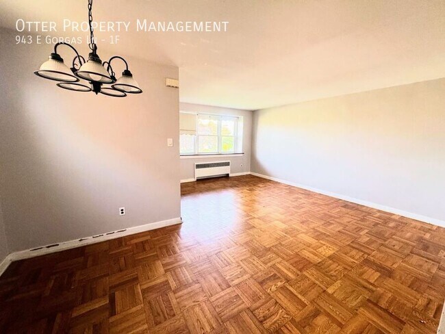 Building Photo - 943 E Gorgas Ln