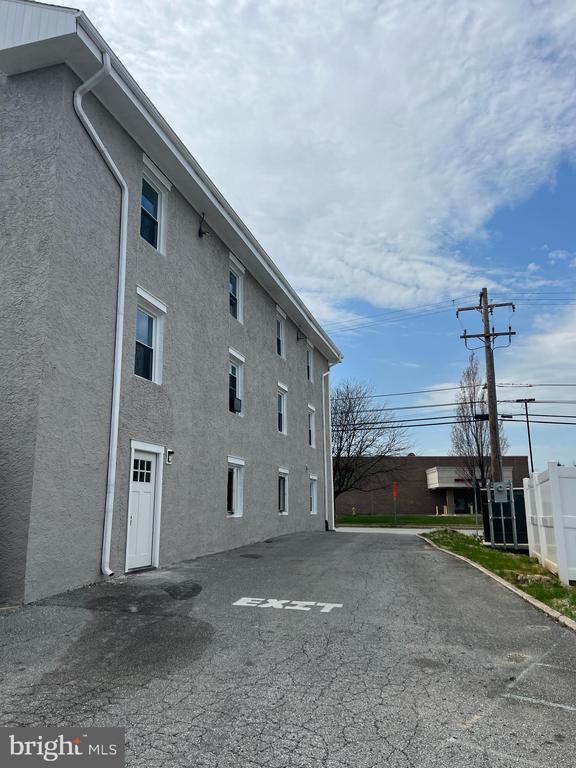 Building Photo - 5130 Pennell Rd