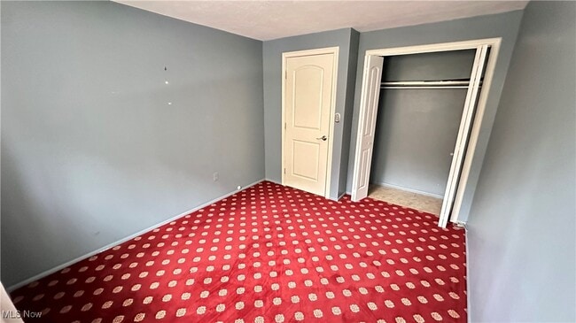 Building Photo - 6000 Nob Hill Dr