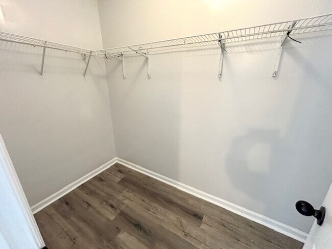 Building Photo - Beautiful 3 Bedroom 2 Bath Home in the Heart of Madison!