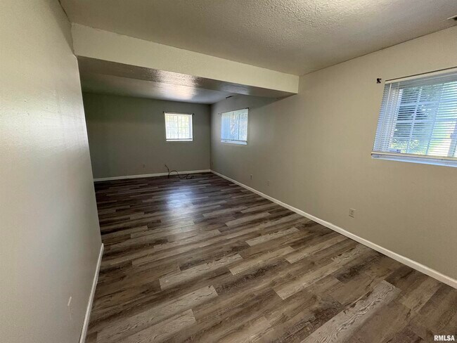 Building Photo - 3617 W Richwoods Blvd