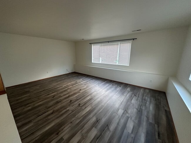 Building Photo - CL2506-2508