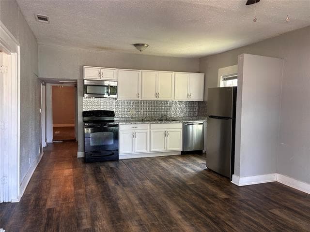 Building Photo - 615 S Throckmorton St