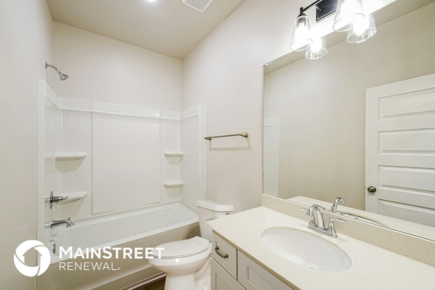 Building Photo - 1400 Brookhaven Dr