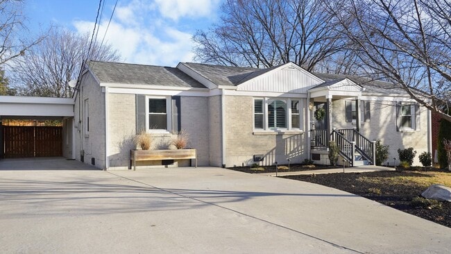 Building Photo - 307 Avondale Dr