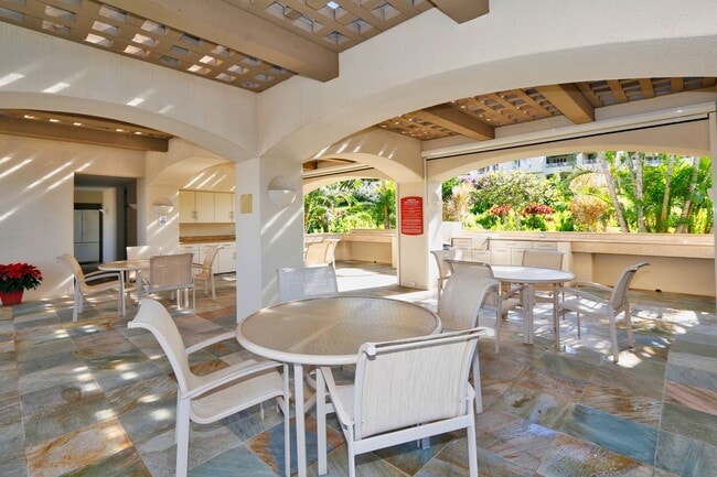 Building Photo - Furnished, 2 Bed/3 Bath Wailea Palms Residence Gated with Ocean Views