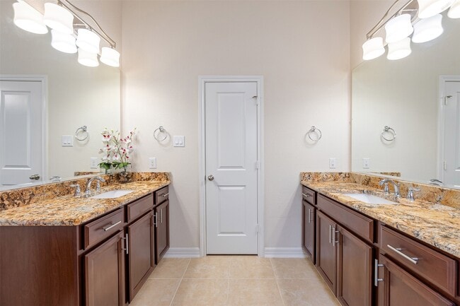 Building Photo - 5214 Lotus Canyon Ct