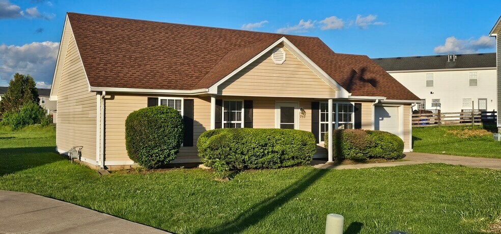 Building Photo - 757 Jennings Ct