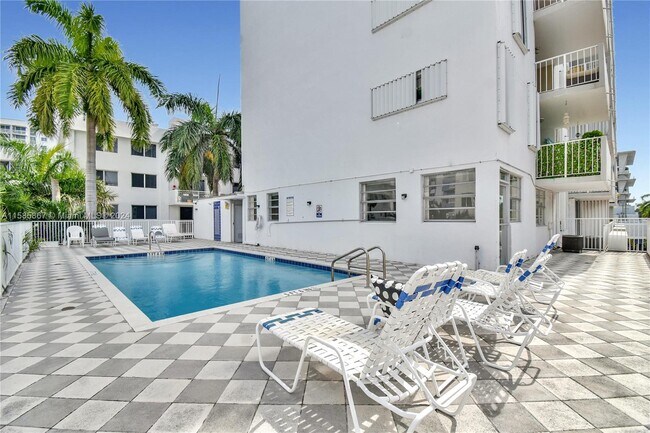 Building Photo - 1331 Lincoln Rd