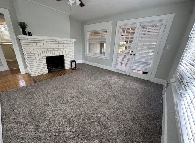 Building Photo - 1310 28th St N