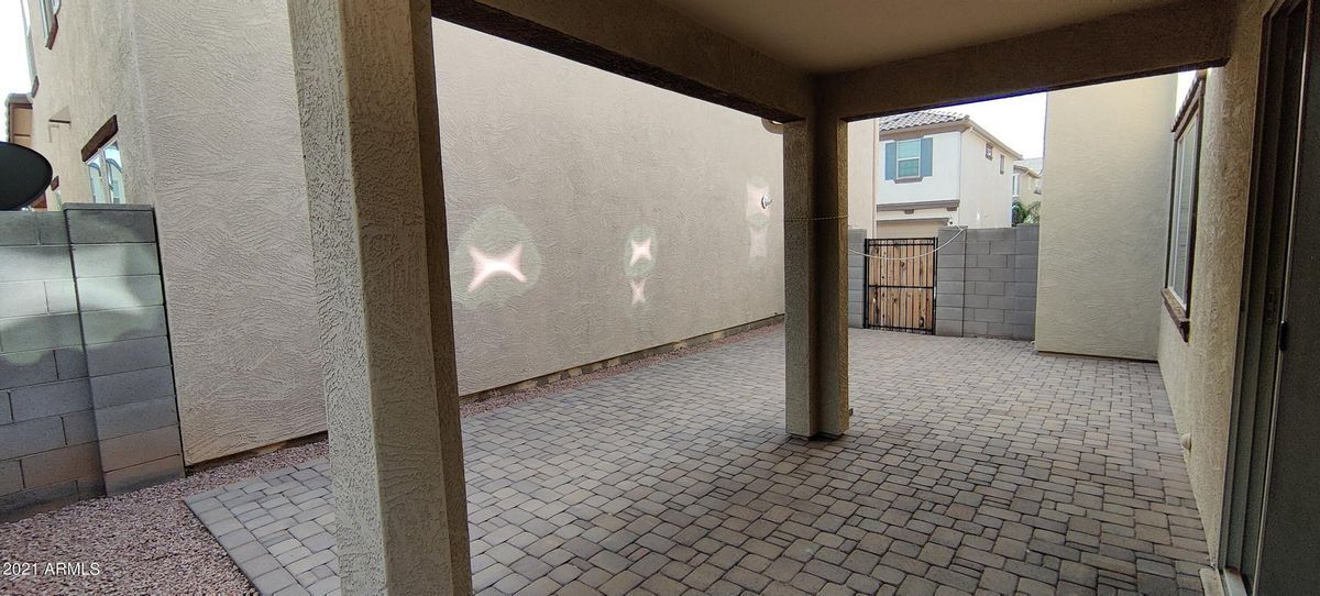 Building Photo - 2857 E Detroit St