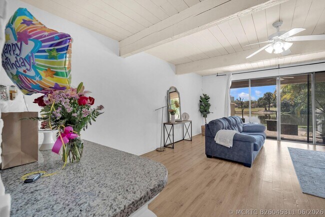 Building Photo - 740 E Coco Plum Cir