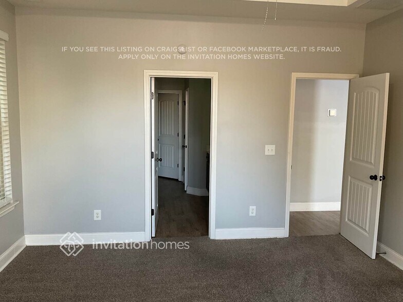 Building Photo - 1808 Global Dr