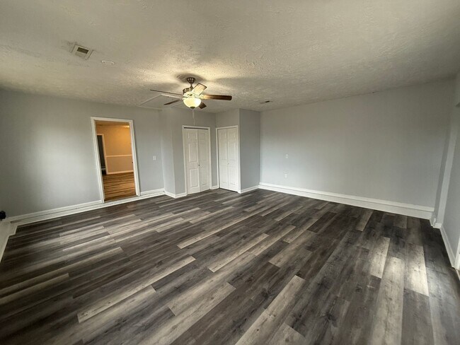 Building Photo - 1730 Azure Way