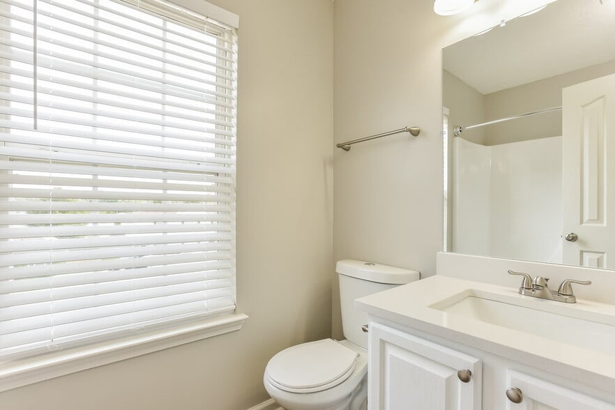 Building Photo - 1214 Elisha Ct