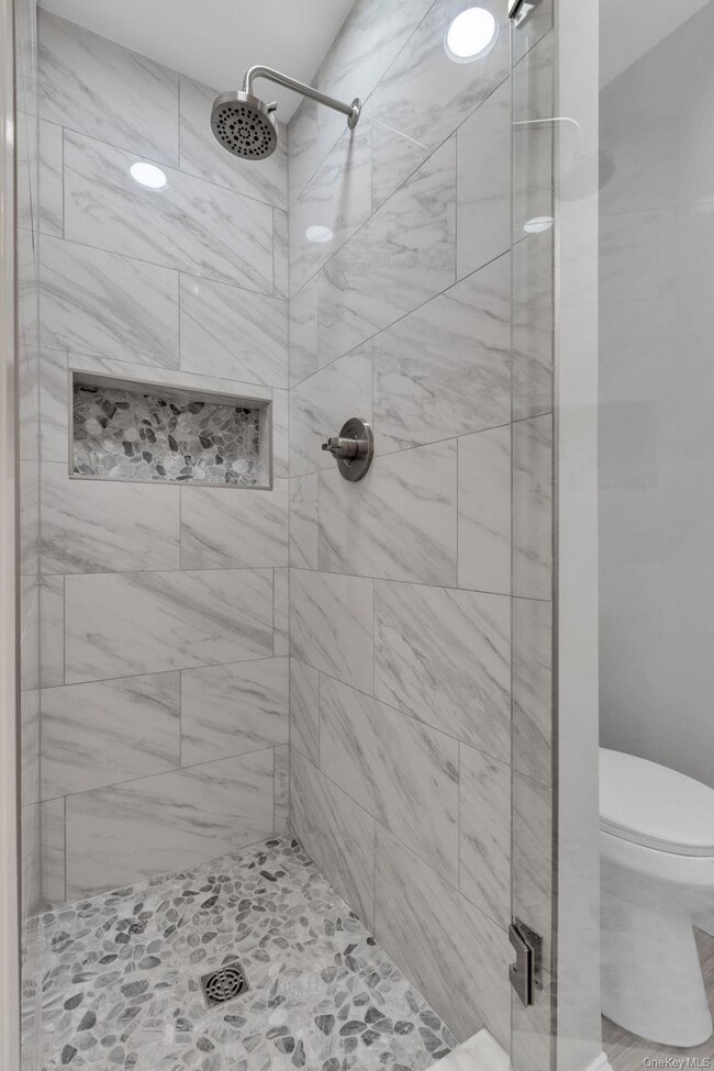 Building Photo - 21 Reading Rd