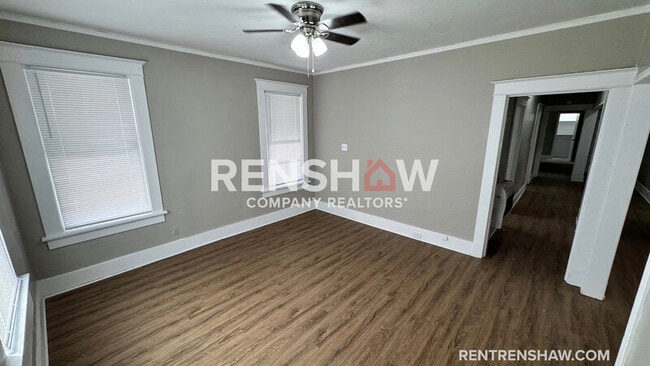 Building Photo - 919 N Willett St