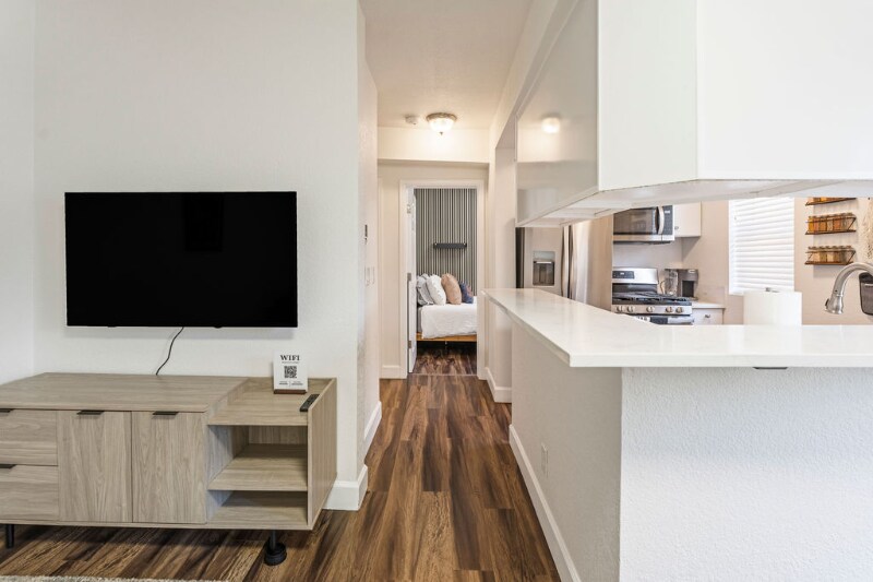 Building Photo - 1629 N Clarkson St