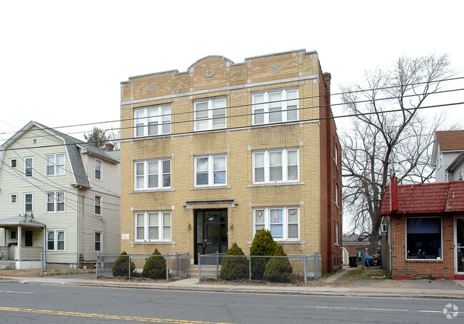 Primary Photo - 236-238 Burnside Ave