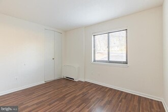 Building Photo - 600 Roosevelt Blvd