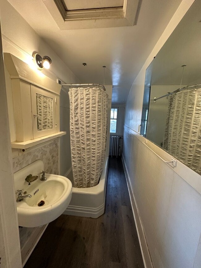 Building Photo - Johnston Triplex