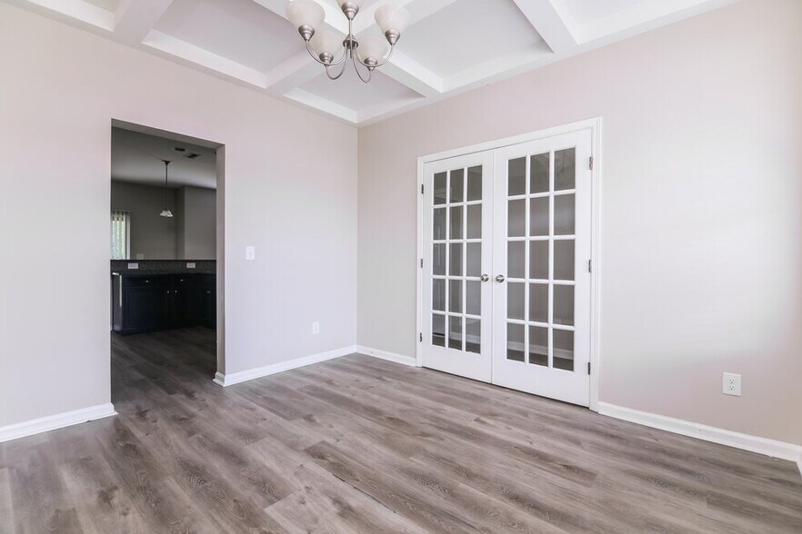Building Photo - 3640 Tule Spring St