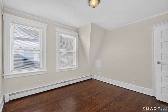 Building Photo - 40-44 Vine Street Unit 3