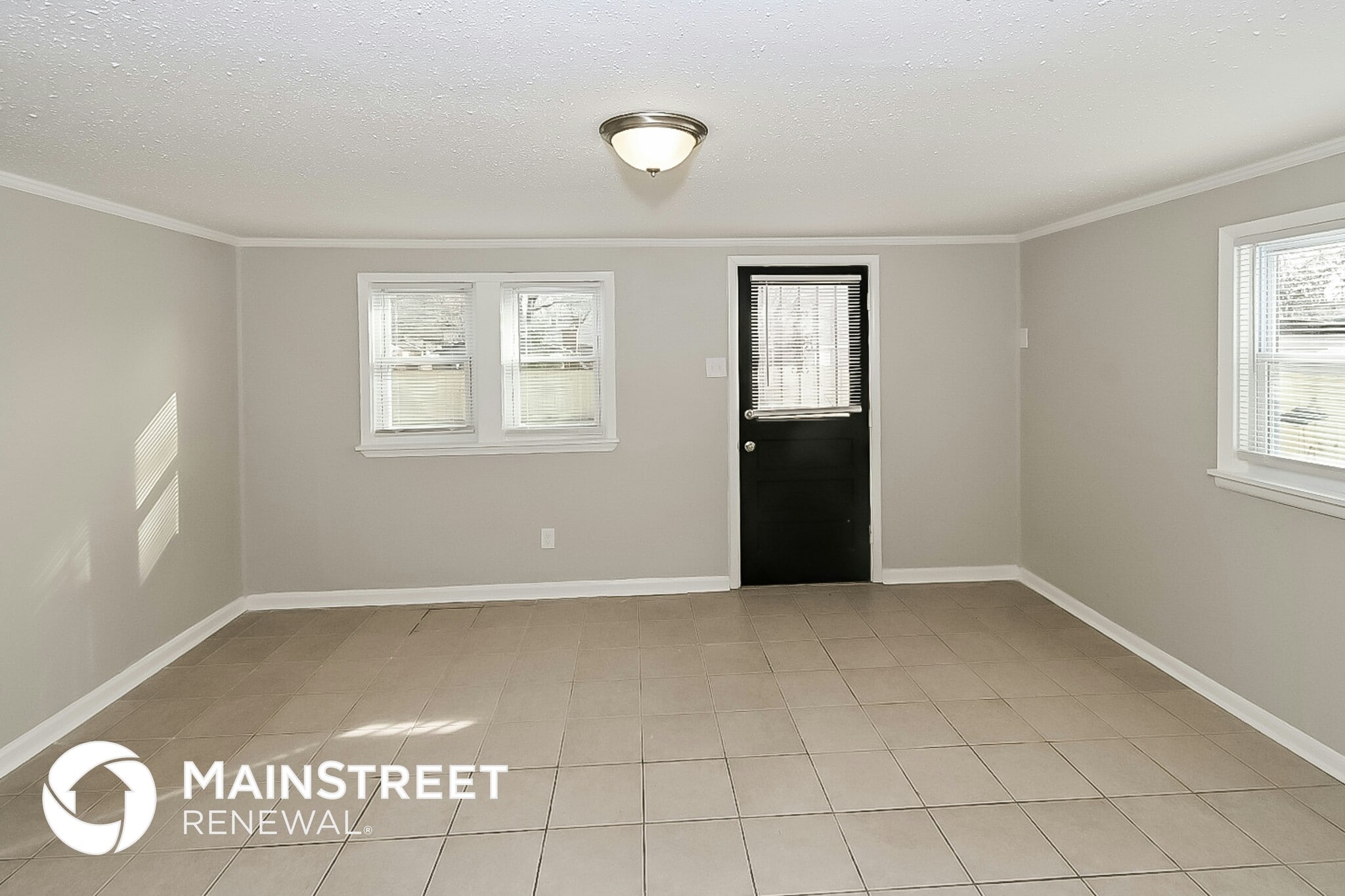 Building Photo - 1058 Avon Rd