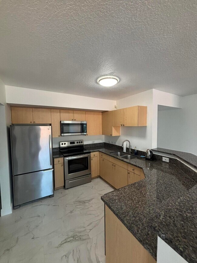 Building Photo - 409 Villa Cir