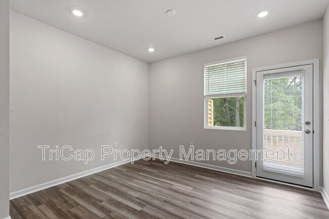 Building Photo - 328 Hemley Trl