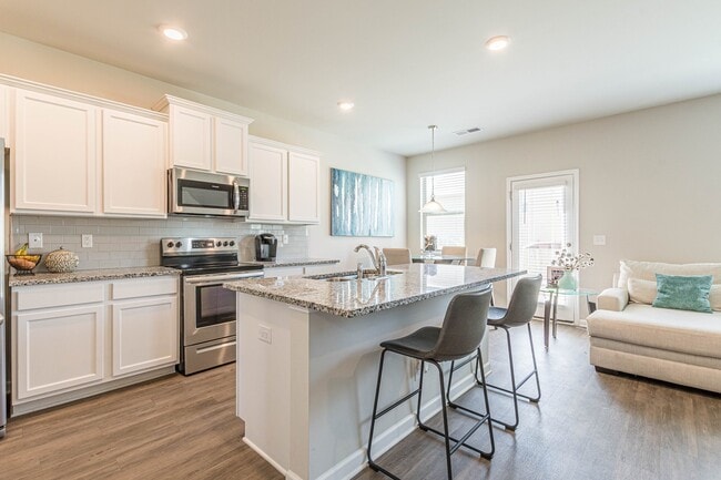 Building Photo - 2651 Lovejoy Crossing Dr