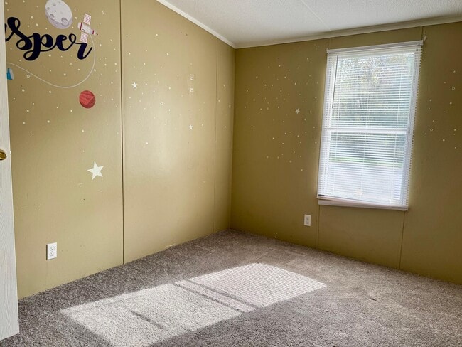 Building Photo - 244 Lucky Lane