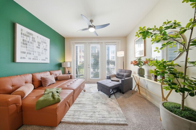 Building Photo - 1700 W Cleveland St