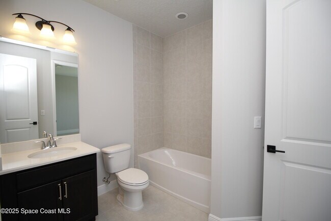 Building Photo - 2485 Musette Aly