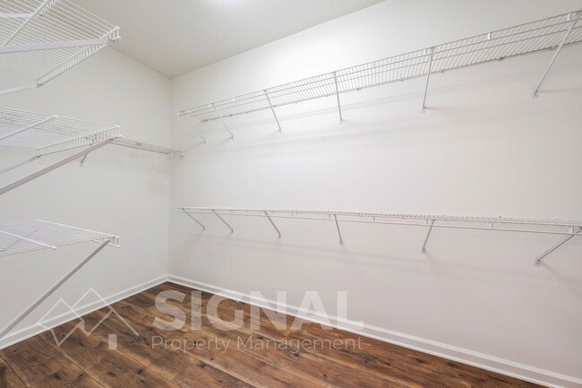 Building Photo - 6019 Mill Creek Dr