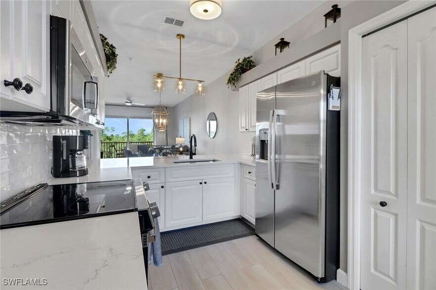 Building Photo - 3830 Sawgrass Way