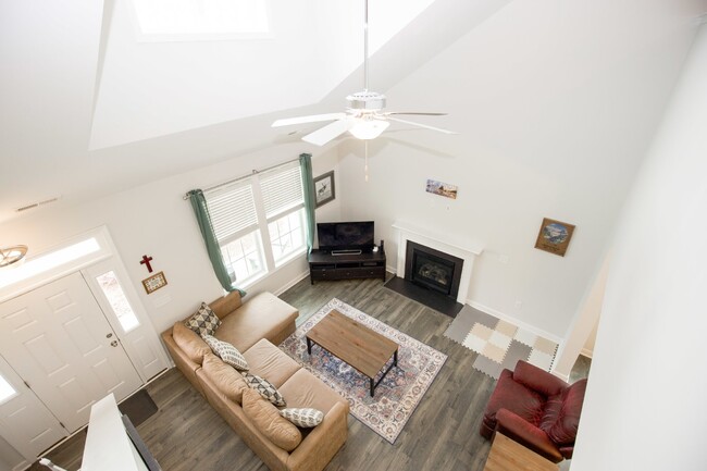 Building Photo - "Spacious 4 Bed, 2.5 Bath Rental in Vass, ...