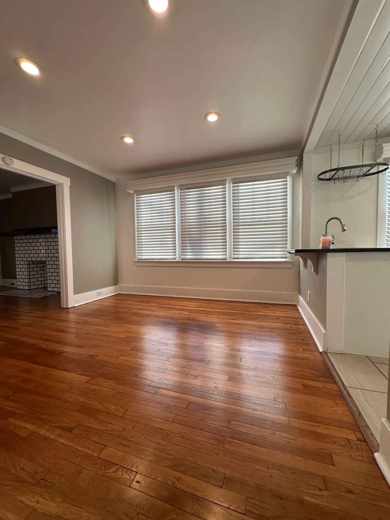 Building Photo - 3342 Bookman Ave