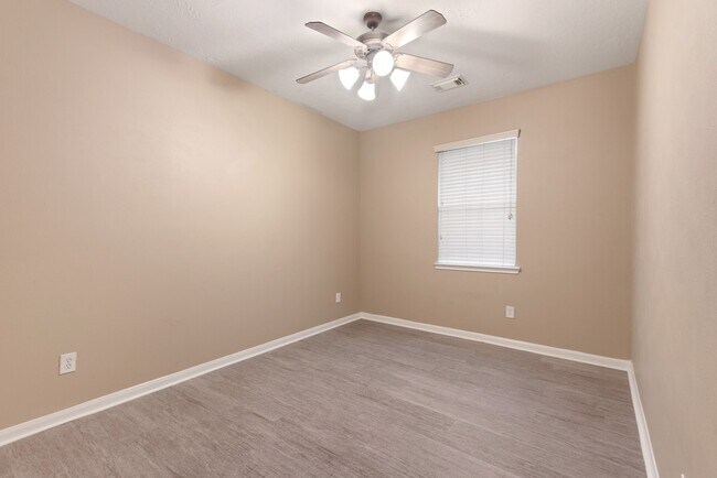 Building Photo - 7414 Bering Landing Dr