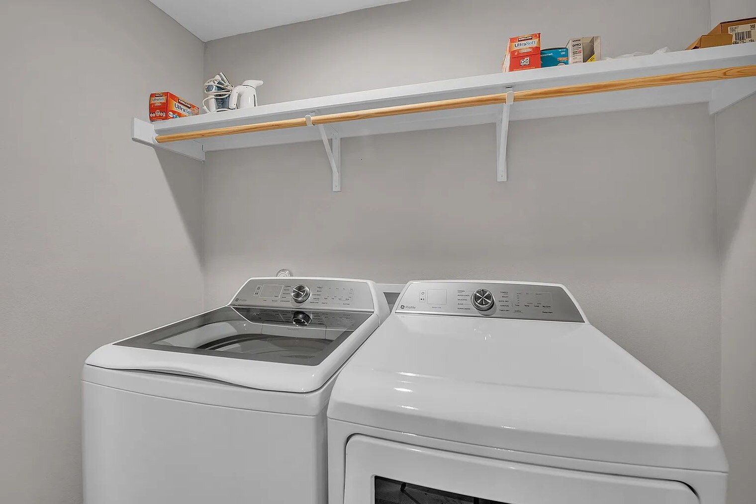 Building Photo - 4607 Sara Dr