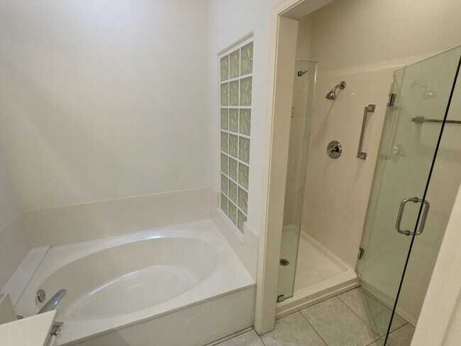 Building Photo - 9361 Fresh Spring Dr